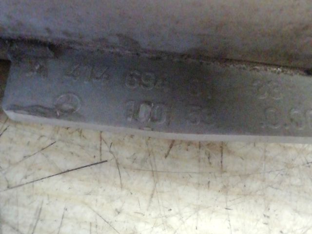 bontott MERCEDES-BENZ VANEO Bal Hátsó Lámpa Bajusz Díszléc