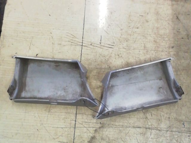 bontott MERCEDES-BENZ VANEO Bal Hátsó Lámpa Bajusz Díszléc