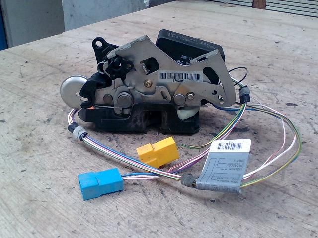 bontott MERCEDES-BENZ VANEO Bal Tolóajtó Zárszerkezet