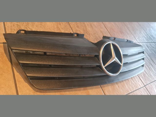 bontott MERCEDES-BENZ VANEO Hűtőrács