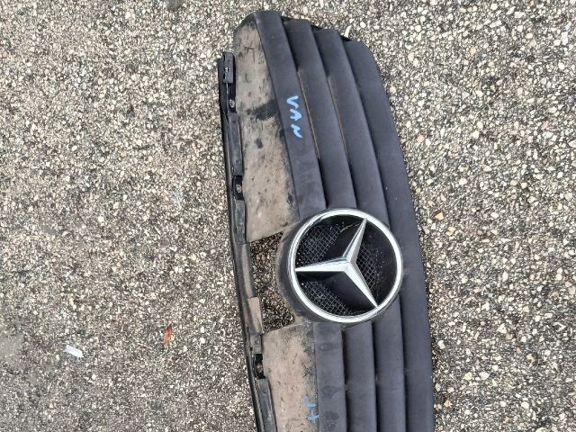 bontott MERCEDES-BENZ VANEO Hűtőrács