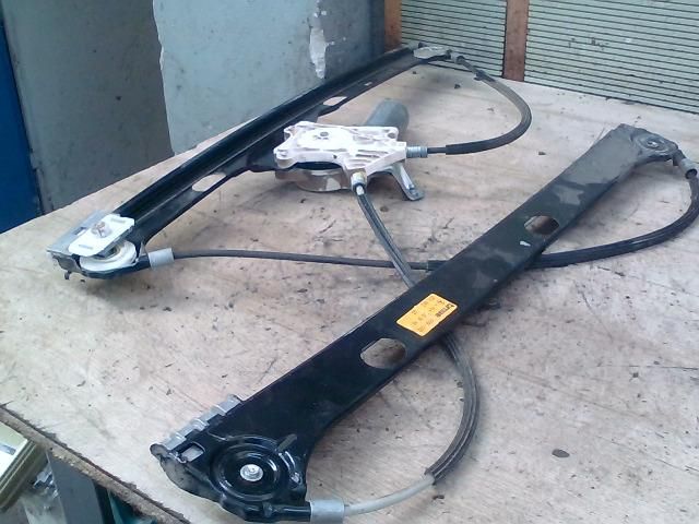 bontott MERCEDES-BENZ VANEO Jobb első Ablakemelő Szerkezet (Elektromos)