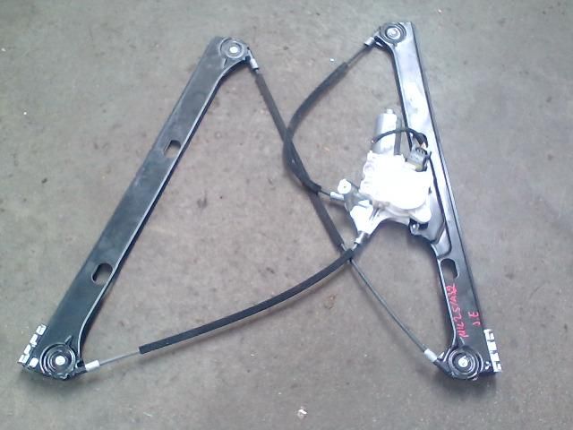 bontott MERCEDES-BENZ VANEO Jobb első Ablakemelő Szerkezet (Elektromos)