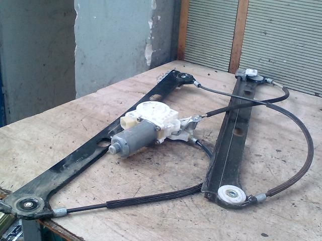 bontott MERCEDES-BENZ VANEO Jobb első Ablakemelő Szerkezet (Elektromos)