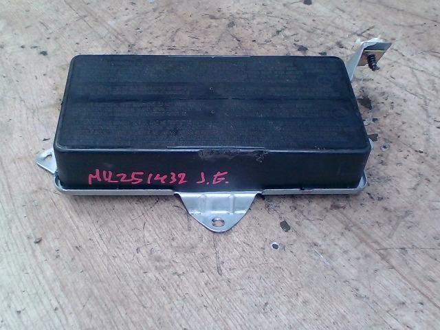 bontott MERCEDES-BENZ VANEO Jobb Térdlégzsák