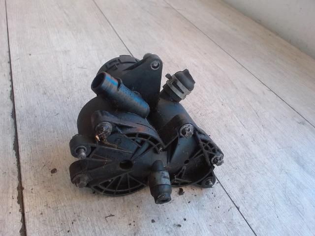 bontott MERCEDES-BENZ VANEO Kartergáz Visszavezető Ház