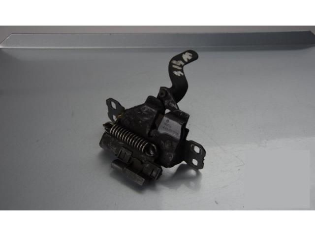 bontott MERCEDES-BENZ VANEO Motorháztető Zárszerkezet