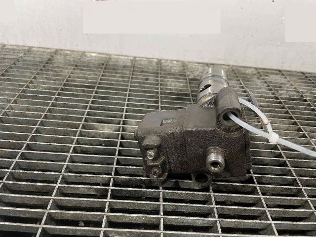 bontott MERCEDES-BENZ VARIO Porlasztó (1 db)