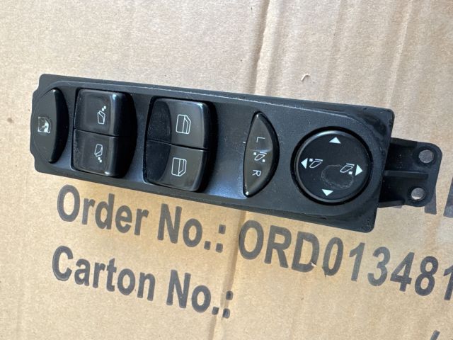 bontott MERCEDES-BENZ VIANO Ablakemelő Kapcsoló Négyes / Kettes