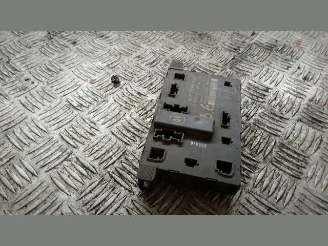 bontott MERCEDES-BENZ VIANO Bal első Ajtó Vezérlőegység