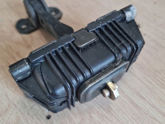 bontott MERCEDES-BENZ VIANO Bal első Ajtóhatároló