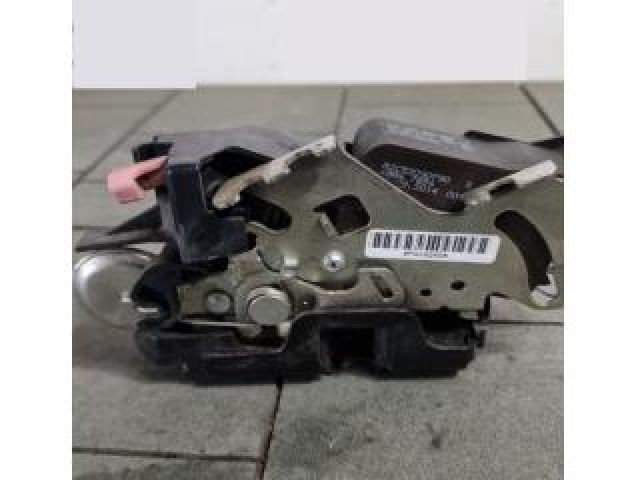 bontott MERCEDES-BENZ VIANO Bal első Ajtózár