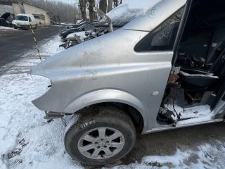 bontott MERCEDES-BENZ VIANO Bal első Sárvédő