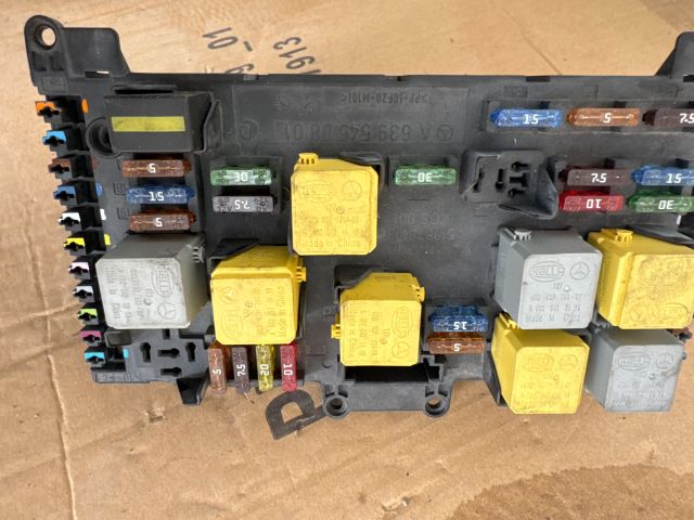 bontott MERCEDES-BENZ VIANO Biztosítéktábla Utastér