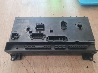 bontott MERCEDES-BENZ VIANO Biztosítéktábla Motortér