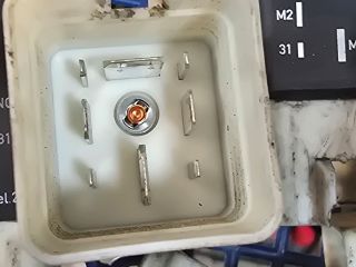 bontott MERCEDES-BENZ VIANO Hűtőventilátor Relé