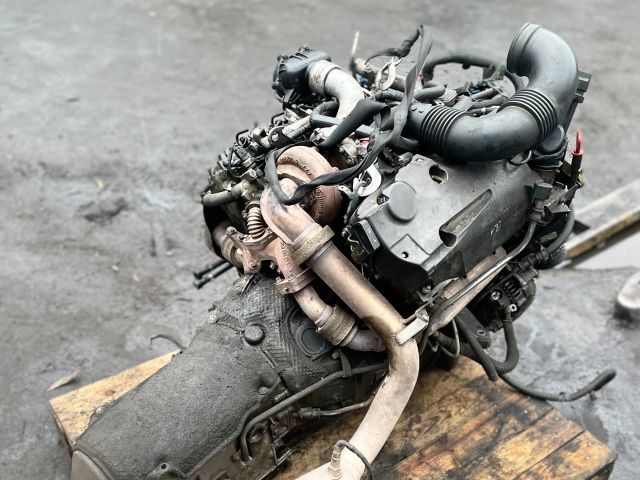 bontott MERCEDES-BENZ VIANO Motor (Fűzött blokk hengerfejjel)