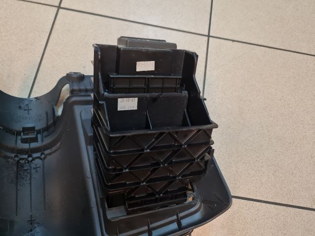 bontott MERCEDES-BENZ VIANO Első Hamutartó