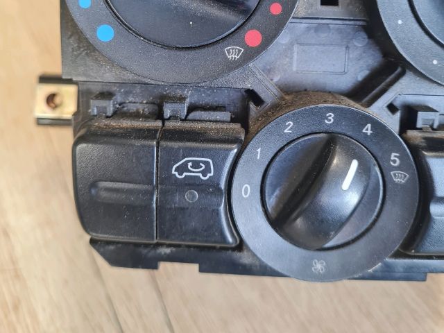 bontott MERCEDES-BENZ VIANO Fűtéskapcsoló (Nem klímás)