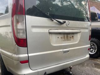 bontott MERCEDES-BENZ VIANO Hátsó Rendszámtábla Világítás