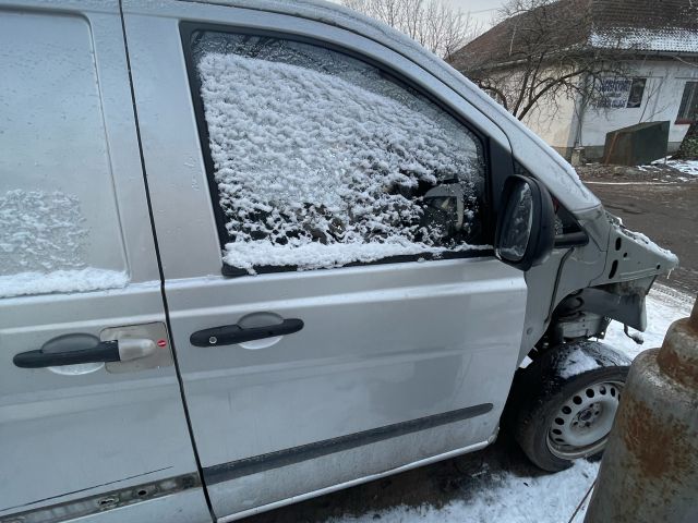 bontott MERCEDES-BENZ VIANO Jobb első Ajtó (Üres lemez)