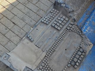 bontott MERCEDES-BENZ VIANO Kartervédő