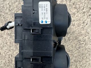 bontott MERCEDES-BENZ VIANO Középkonzol Vezérlő Panel