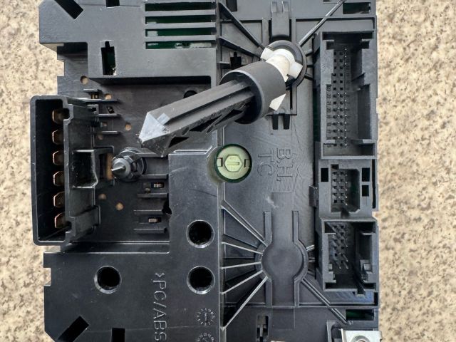 bontott MERCEDES-BENZ VIANO Középkonzol Vezérlő Panel