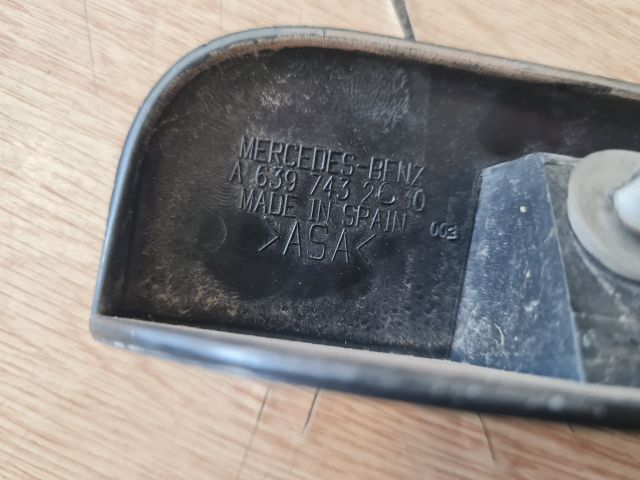 bontott MERCEDES-BENZ VIANO Rendszámtábla Világítás Keret