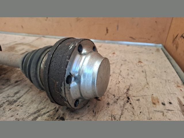 bontott MERCEDES-BENZ VITO Bal Féltengely