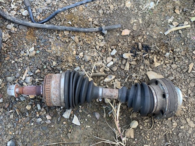 bontott MERCEDES-BENZ VITO Bal Féltengely