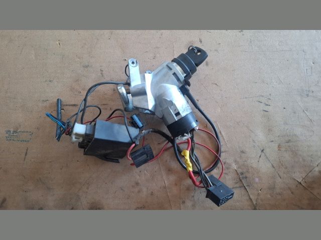 bontott MERCEDES-BENZ VITO Gyújtáskapcsoló