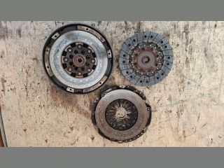 bontott MERCEDES-BENZ VITO Kuplung Szett Lendkerékkel