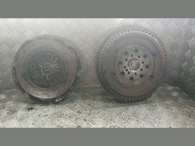 bontott MERCEDES-BENZ VITO Kuplung Szett (Szerkezet, Tárcsa)