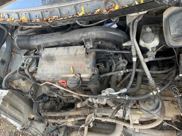 bontott MERCEDES-BENZ VITO Motor (Fűzött blokk hengerfejjel)