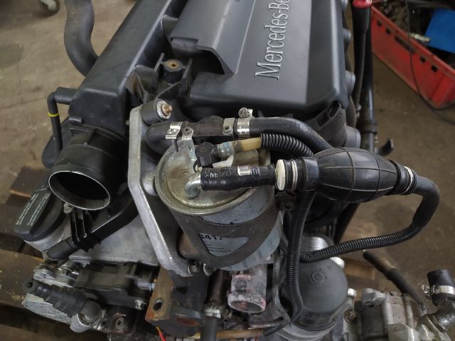 bontott MERCEDES-BENZ VITO Motor (Fűzött blokk hengerfejjel)