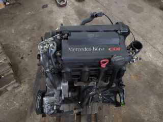 bontott MERCEDES-BENZ VITO Motor (Fűzött blokk hengerfejjel)