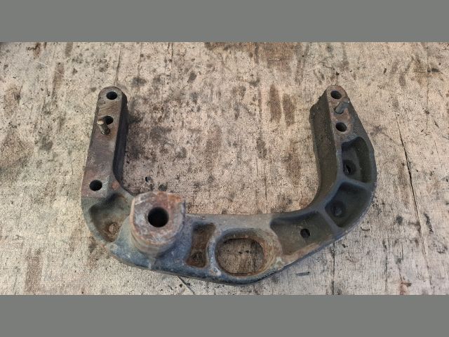 bontott MERCEDES-BENZ VITO Motor Tartó Bak (Pozíciófüggetlen)