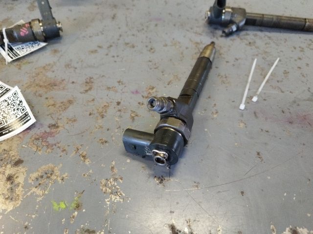 bontott MERCEDES-BENZ VITO Porlasztó (1 db)