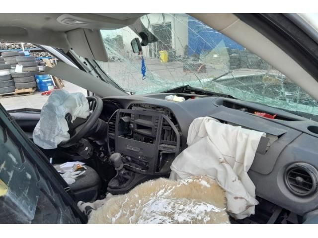 bontott MERCEDES-BENZ VITO Jobb első Csonkállvány
