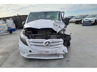 bontott MERCEDES-BENZ VITO Jobb első Csonkállvány