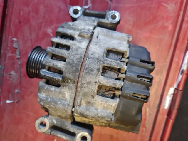 bontott MERCEDES-BENZ VITO Generátor