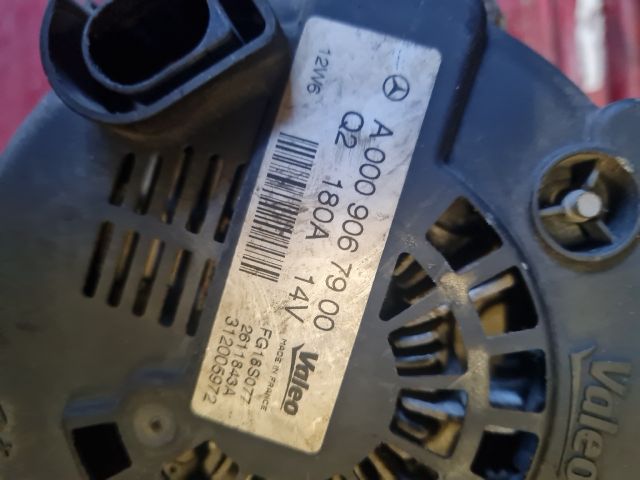 bontott MERCEDES-BENZ VITO Generátor