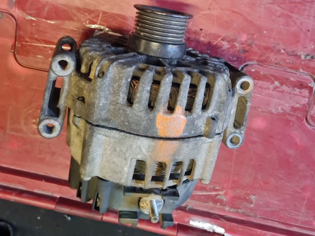 bontott MERCEDES-BENZ VITO Generátor