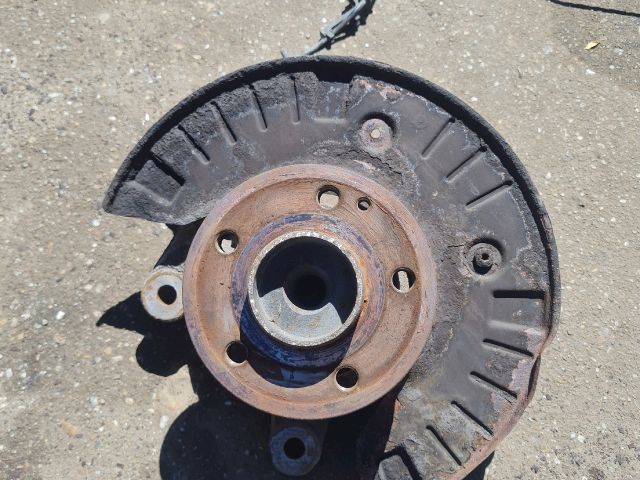 bontott MERCEDES-BENZ VITO Jobb első Csonkállvány Kerékaggyal