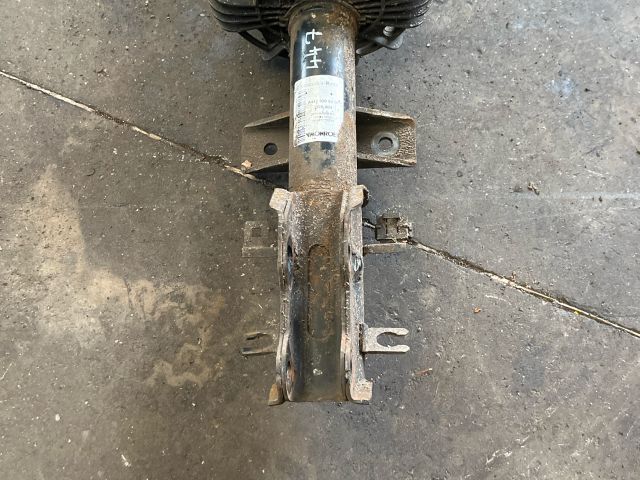 bontott MERCEDES-BENZ VITO Jobb első Lengéscsillapító