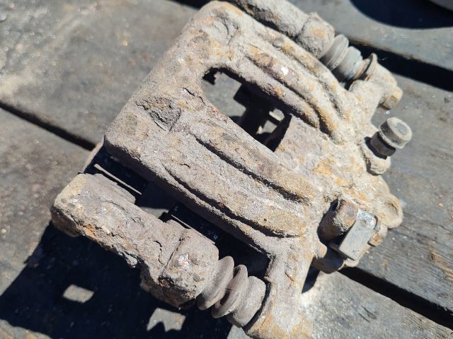 bontott MERCEDES-BENZ VITO Jobb hátsó Féknyereg Munkahengerrel