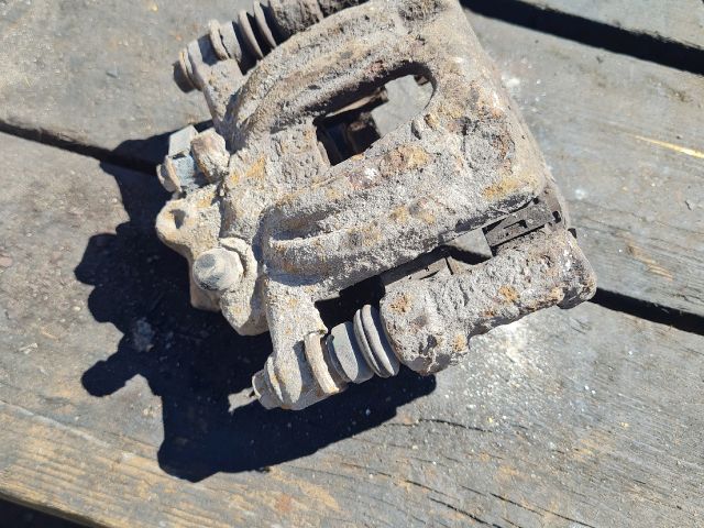 bontott MERCEDES-BENZ VITO Jobb hátsó Féknyereg Munkahengerrel