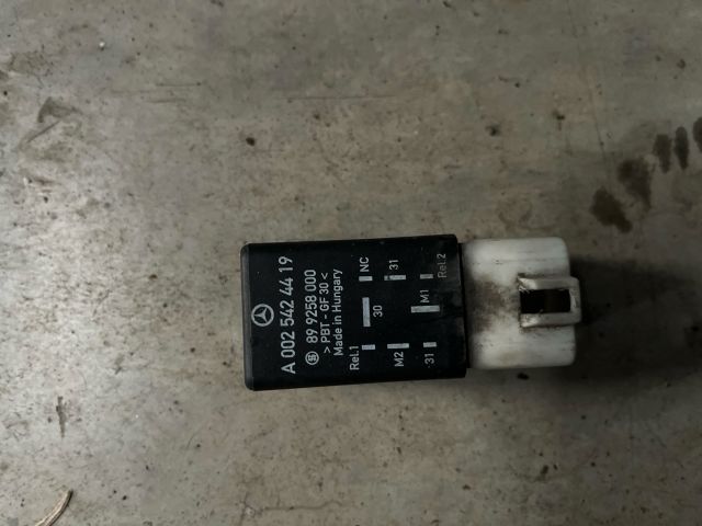 bontott MERCEDES-BENZ VITO Klíma Relé