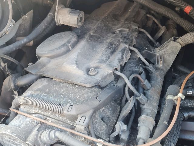 bontott MERCEDES-BENZ VITO Motor (Fűzött blokk hengerfejjel)